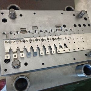 ontinuous stamping mold